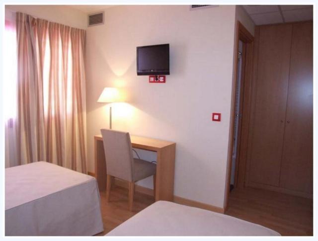Hotel Villa De Zaragoza Casetas Szoba fotó